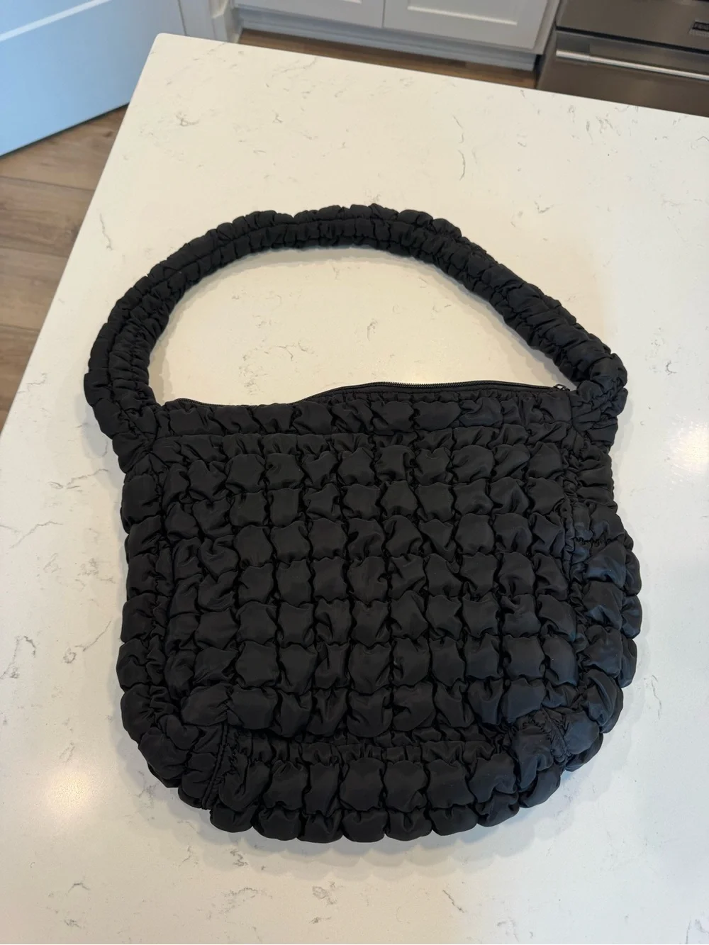 QUILTED CROSSBODY PUFFER TOTE BAG BLACK